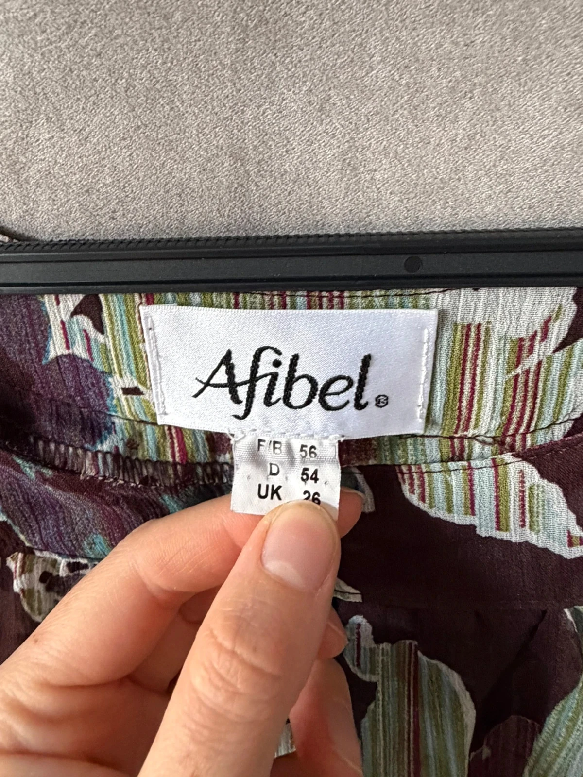Blusa marrón con flores Afibel talla 56 – photo 2
